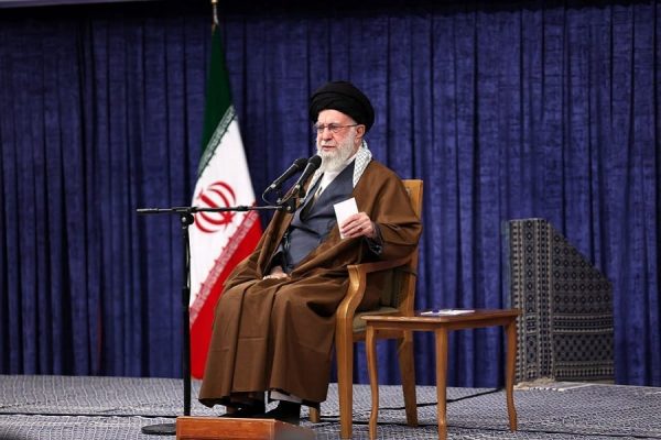 رهبر معظم انقلاب حضرت آیت الله خامنه ای مدال آوران ورزشی افق سوم ترامپ رئیس جمهور آمریکا