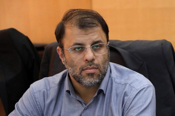 میثم ظهوریان بانک آینده خروج ۴۰ همت منابع از بانک آینده در شرایط بحرانی! بانک مرکزی بانک ملی انحلال بانک آینده مجلس افق سوم