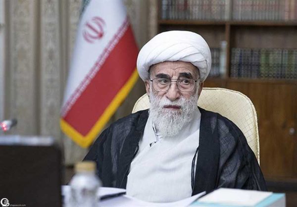 آیت‌الله جنتی: صف معترضان از اغتشاشگران جدا شود