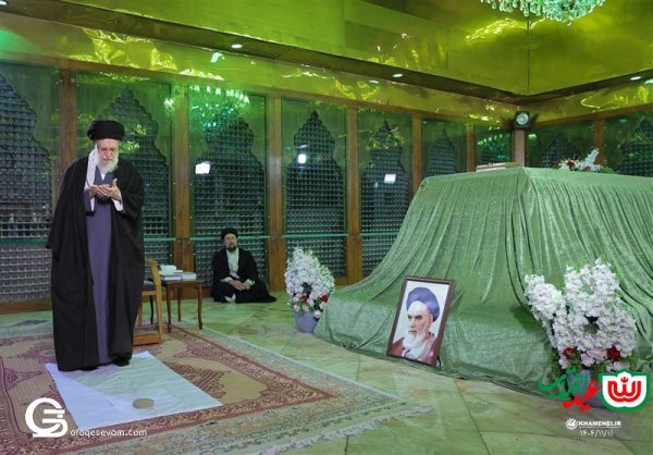 صبح امروز؛ حضور امام خامنه‌ای در مرقد بنیانگذار انقلاب اسلامی