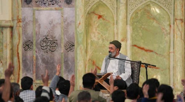 طنین مناجات محمود کریمی در رواق رضوی؛ از خاک خراسان تا غیرت ایران علی (ع) + آلبوم تصاویر شب دوم