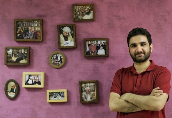 طنز می‌تواند تلخی اسارت را تحمل‌پذیر کند!
