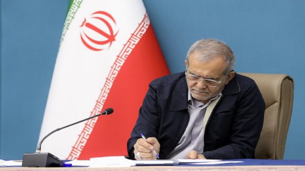 پیام تسلیت پزشکیان در پی درگذشت عالم مجاهد حجت‌الاسلام امام جمارانی