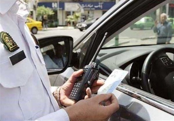ثبت 122 هزار تخلف استفاده از موبایل پشت فرمان در تهران